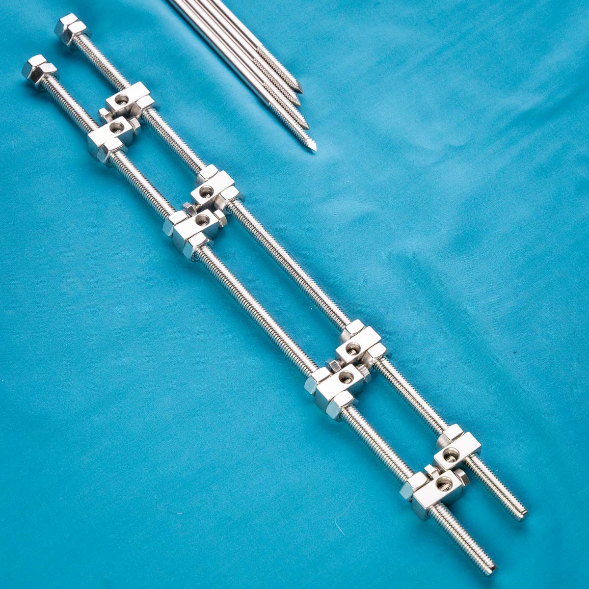 Cố định cẳng chân kiểu Muller - góc nhìn chính