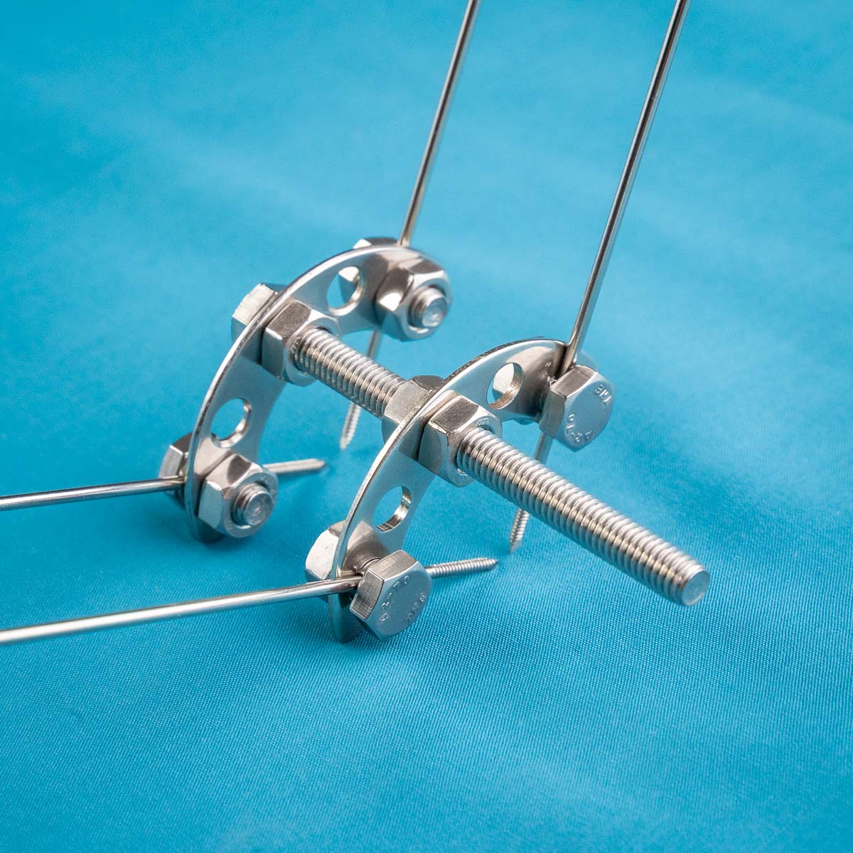 Cố định ngoài Ngón tay - góc nhìn chính