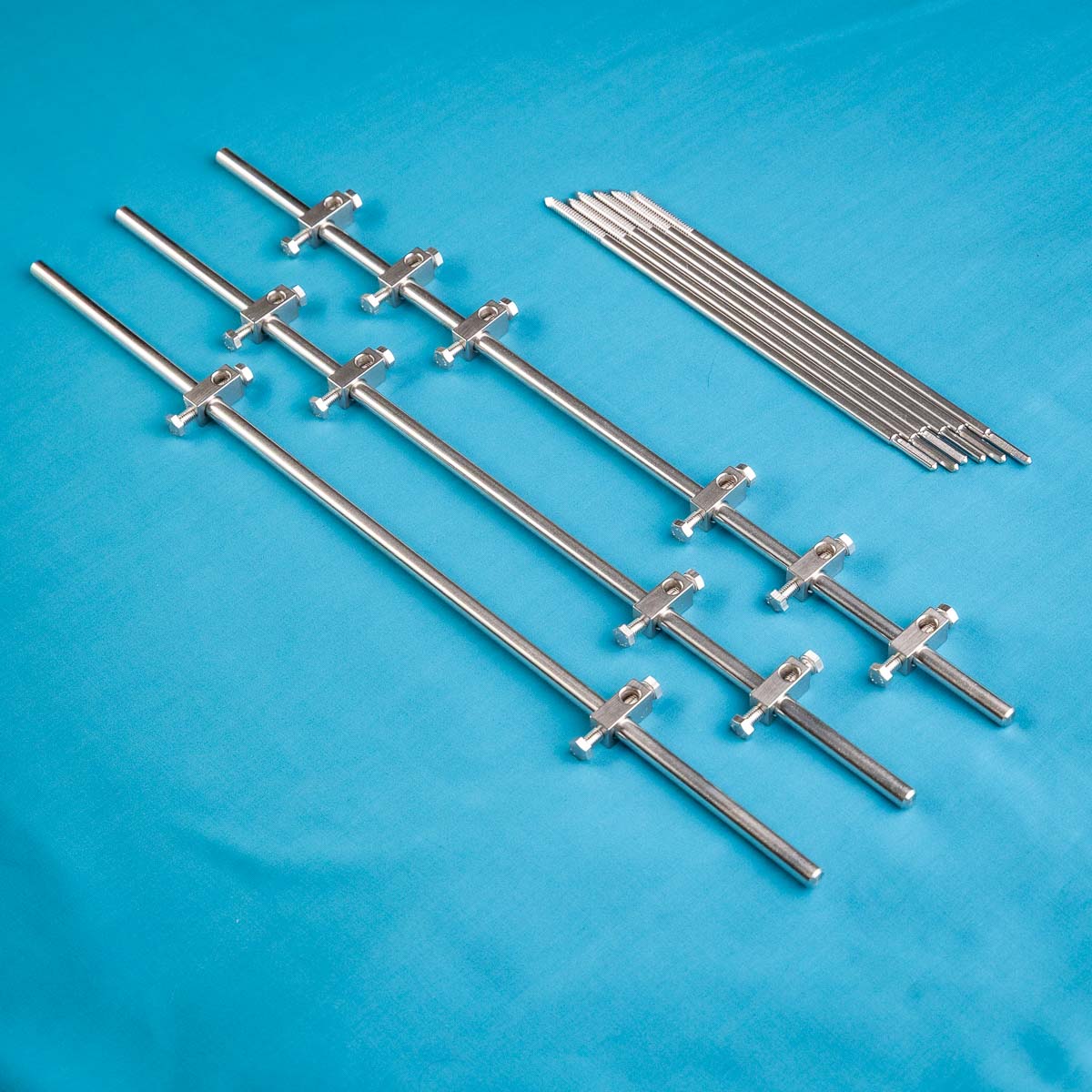 Cố định ngoài Ba thanh - góc nhìn chính